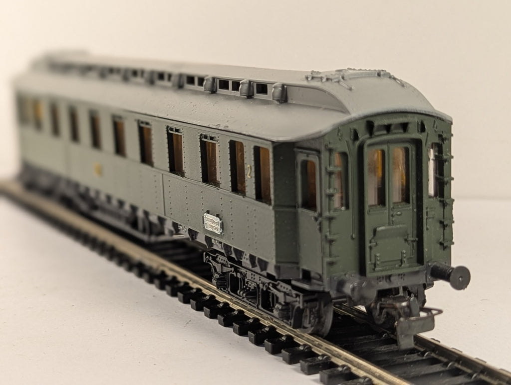 VEB Modellbahnwagen Dresden 426/935 HO Gauge D-Zug Oberlicht Coach