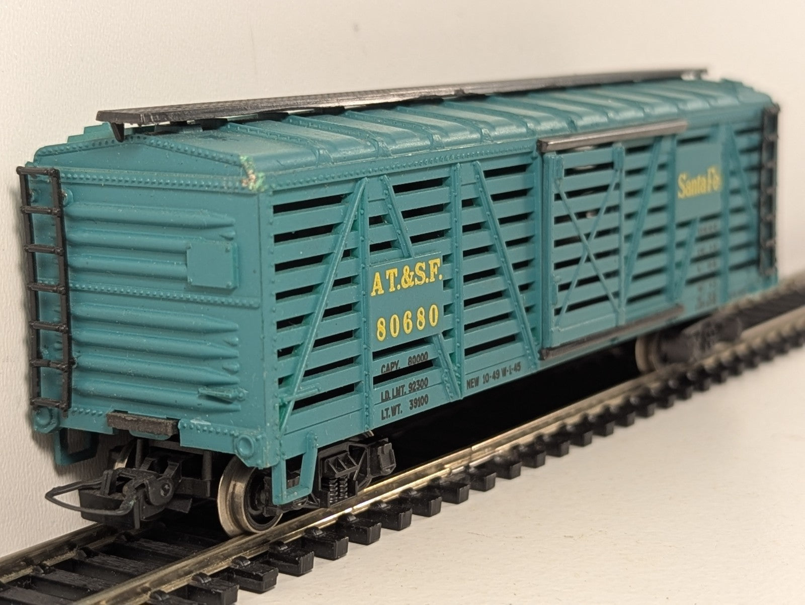 Bachmann HO Gauge 40ft Stock Car AT&SF 80680 Santa Fe Turquoise