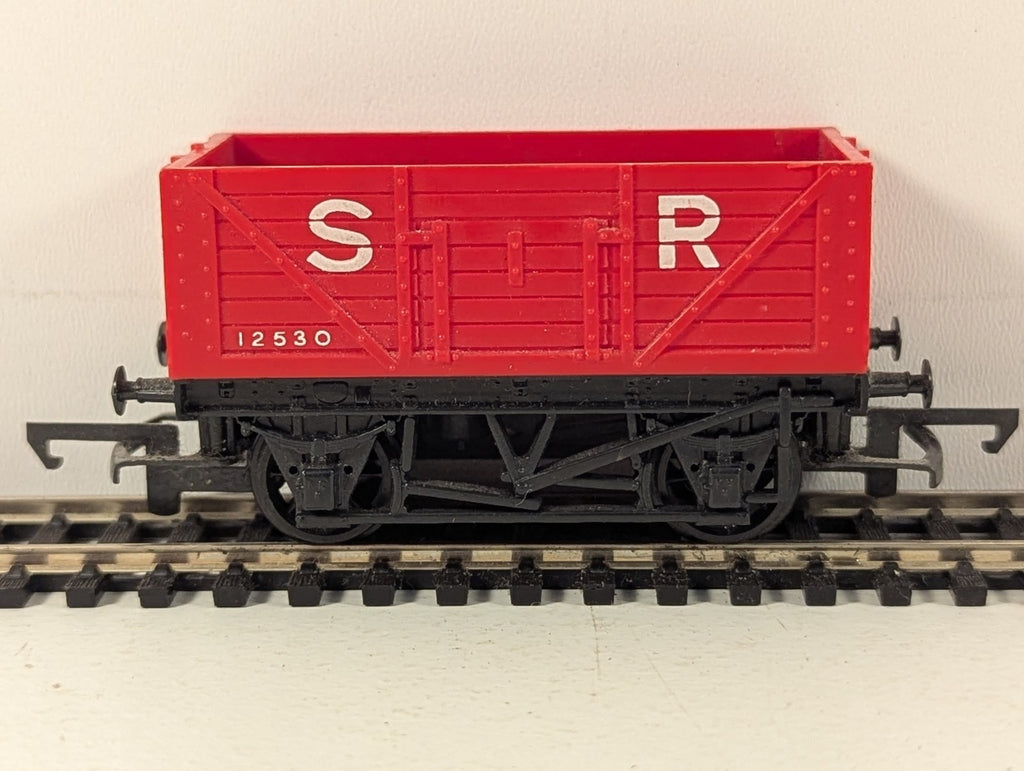 Tri-ang OO Gauge SR 5-Plank Open Wagon Goods Wagon 12530 SR Red