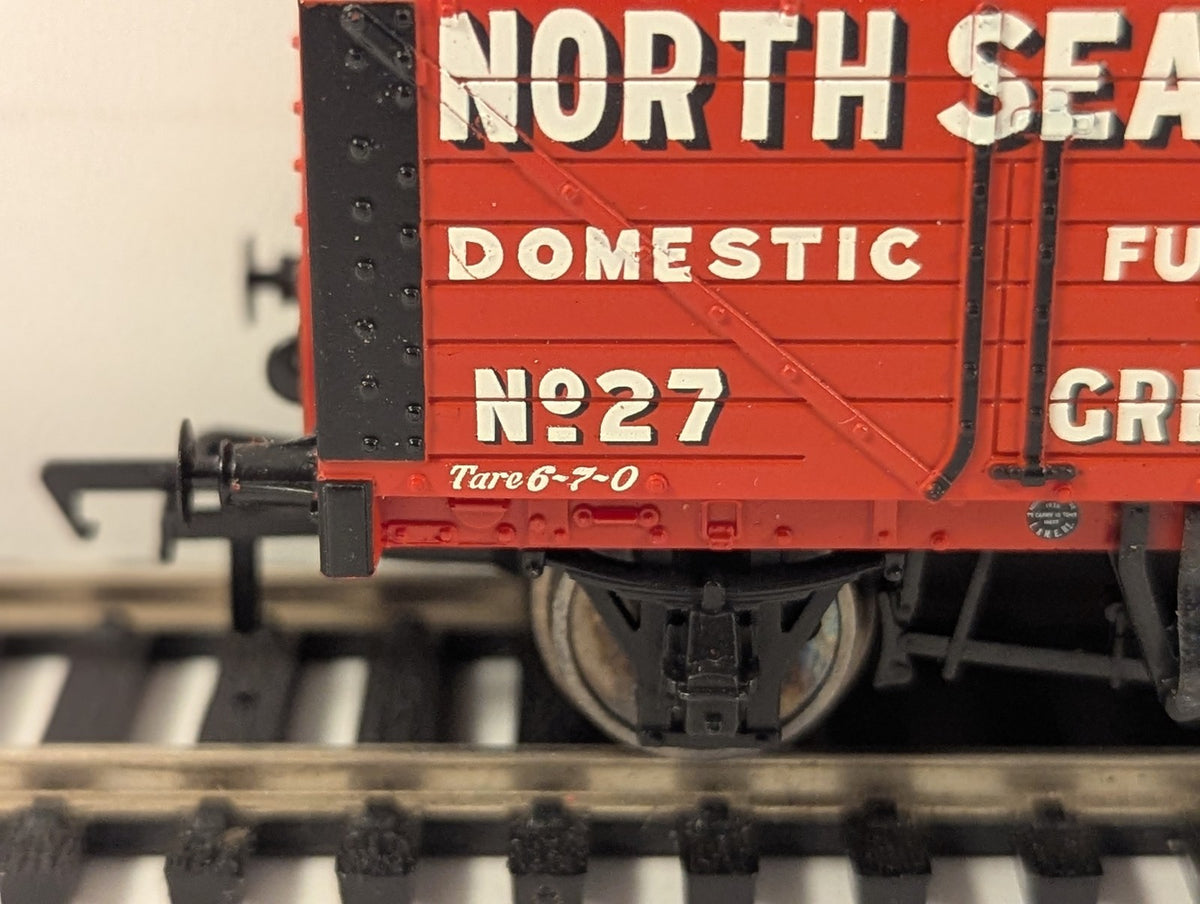 Bachmann OO Gauge 7 Plank Wagon 'North Sea Coaling Co.' Goods Wagon 27