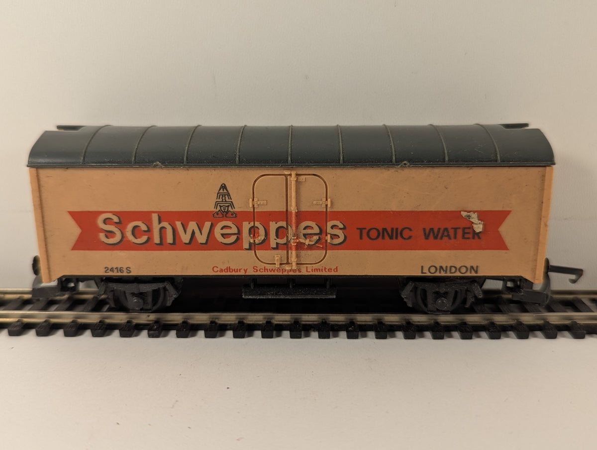 Hornby OO Gauge Schweppes Tonic Water Closed Van Goods Wagon 2416 S