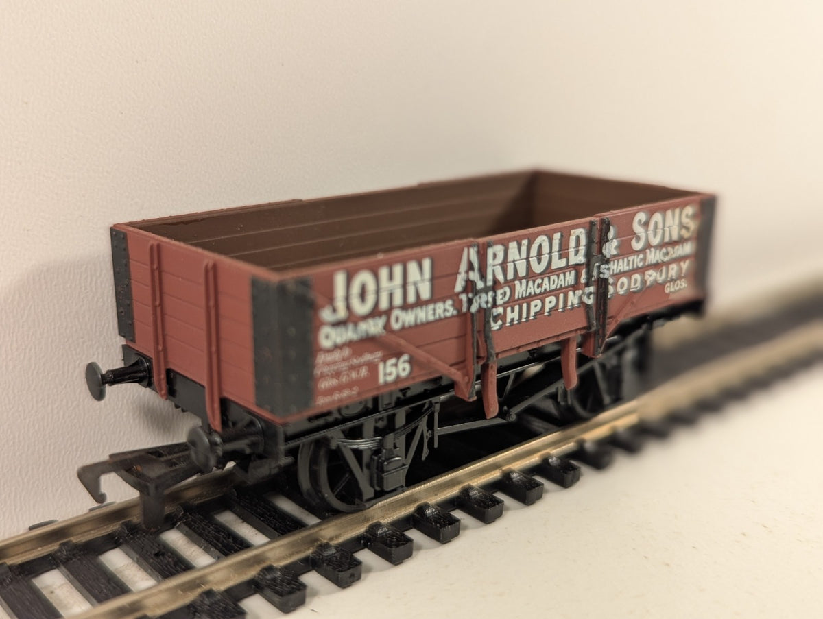 Airfix OO Gauge John Arnold & Sons 5 Plank Open Wagon