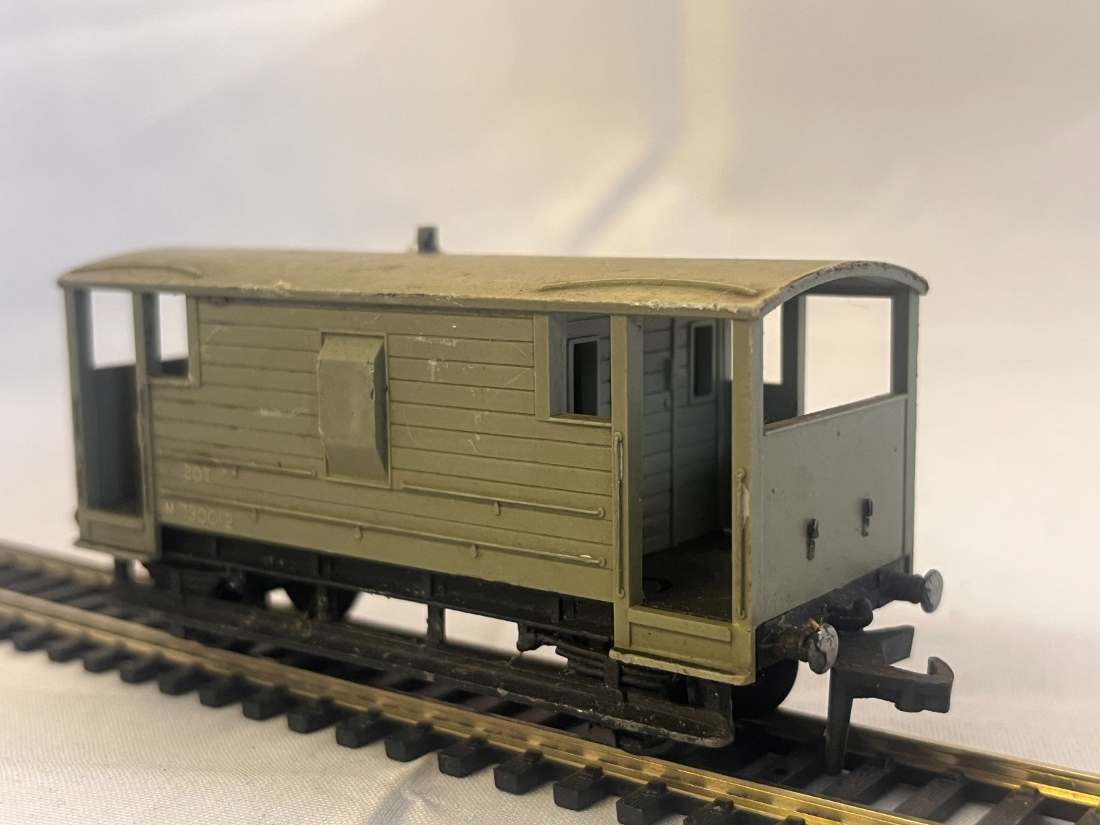 Hornby Dublo OO Gauge 20 Ton Goods Brake Van M730012