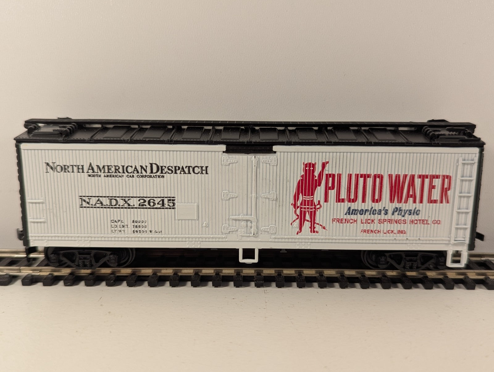 Athearn HO Gauge Pluto Water Advertising Boxcar