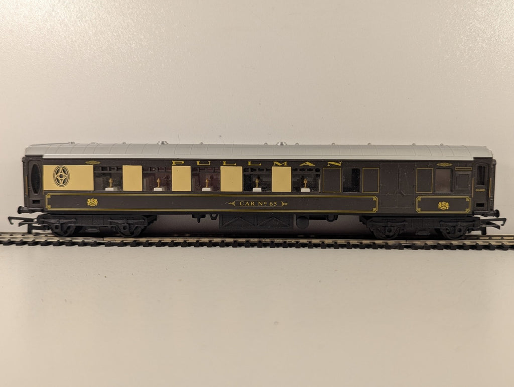 Hornby OO Gauge Pullman Brake Third Car No. 65 Coaches Pullman umber