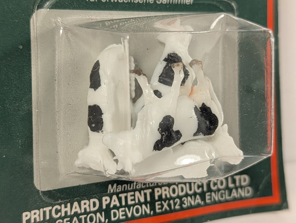 Model Scene HO/OO Cows Scenic Accessories Friesian 5100