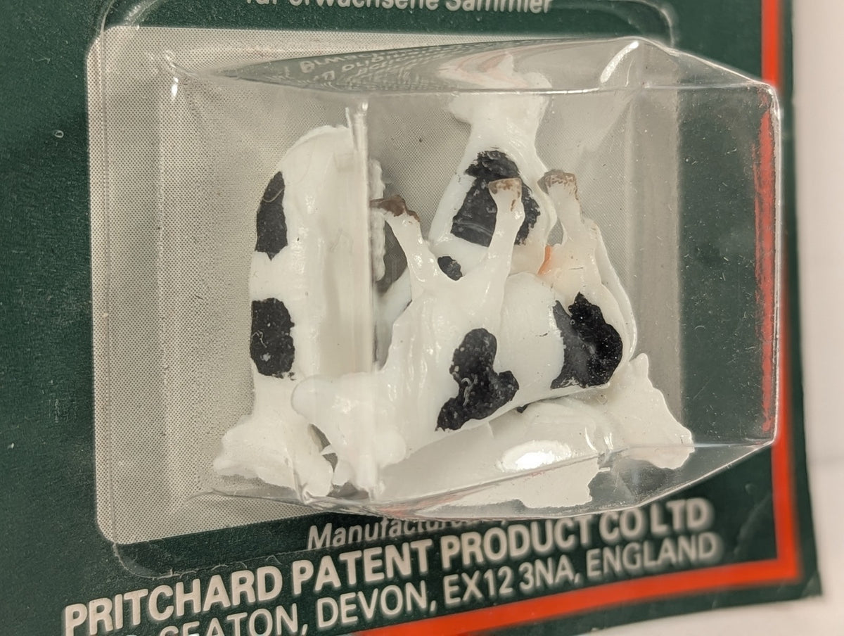 Model Scene HO/OO Cows Scenic Accessories Friesian 5100
