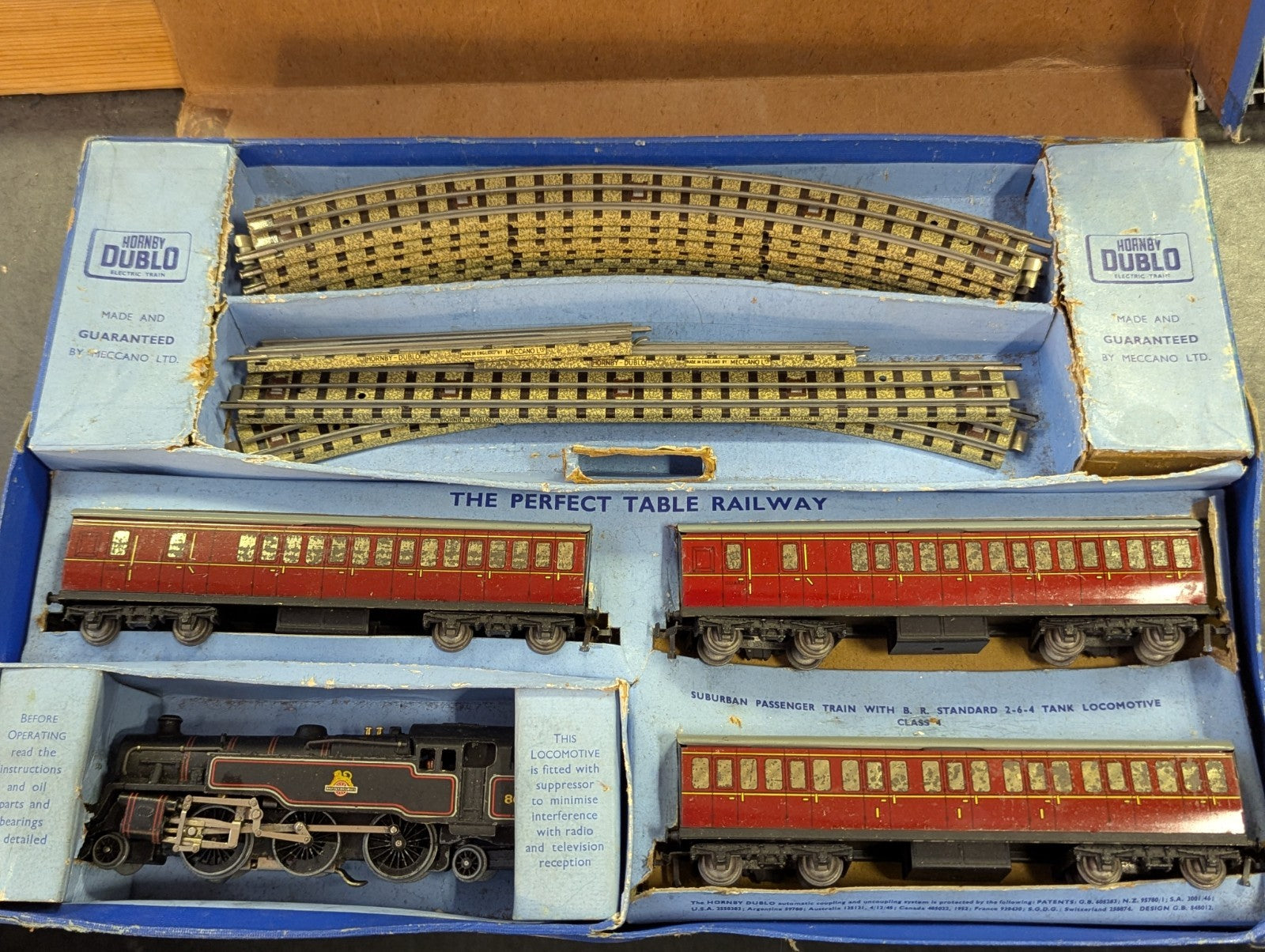Hornby Dublo EDP18 OO Gauge BR 2-6-4 Tank Suburban Passenger Train Set