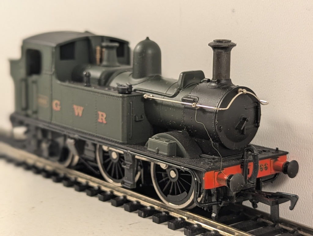 Airfix OO Gauge GWR 1400 Class 0-4-2T Steam Locomotive 1466 GWR Green