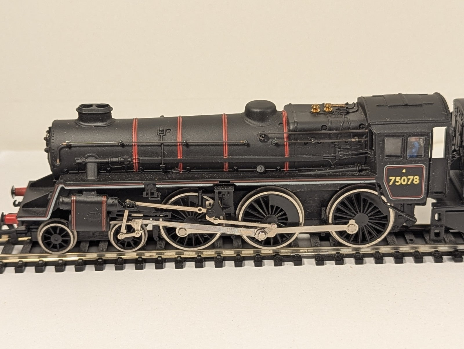 Bachmann OO Gauge BR Standard Class 4MT 75078 Lined Black – Spares/ Repair