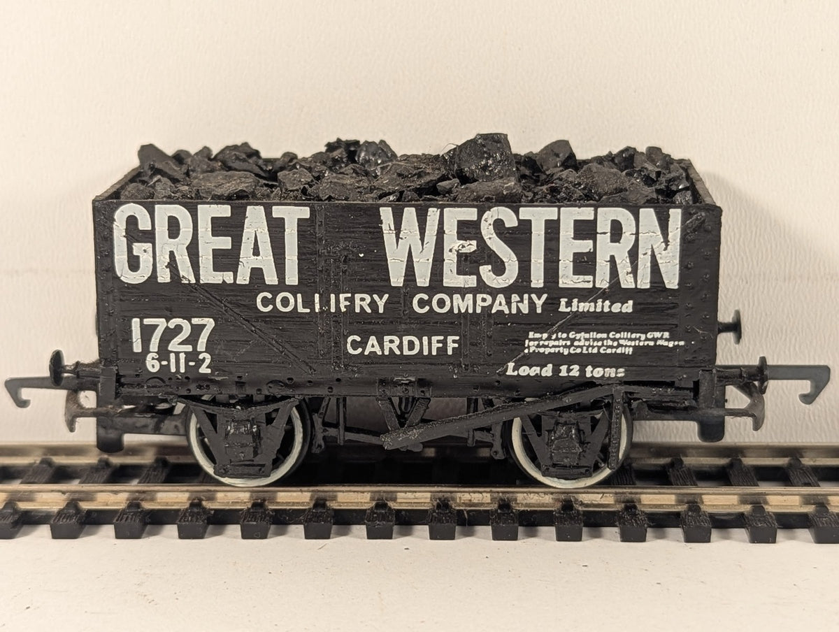 Hornby OO Gauge 7 Plank Open Wagon Great Western Colliery Goods Wagon 1727 R6056