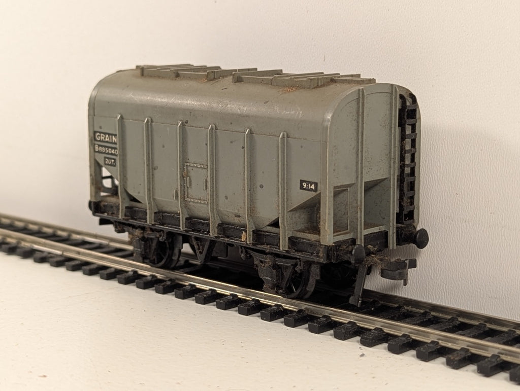 Hornby Dublo 32067 OO Gauge Grey 20-Ton Bulk Grain Wagon - Boxed