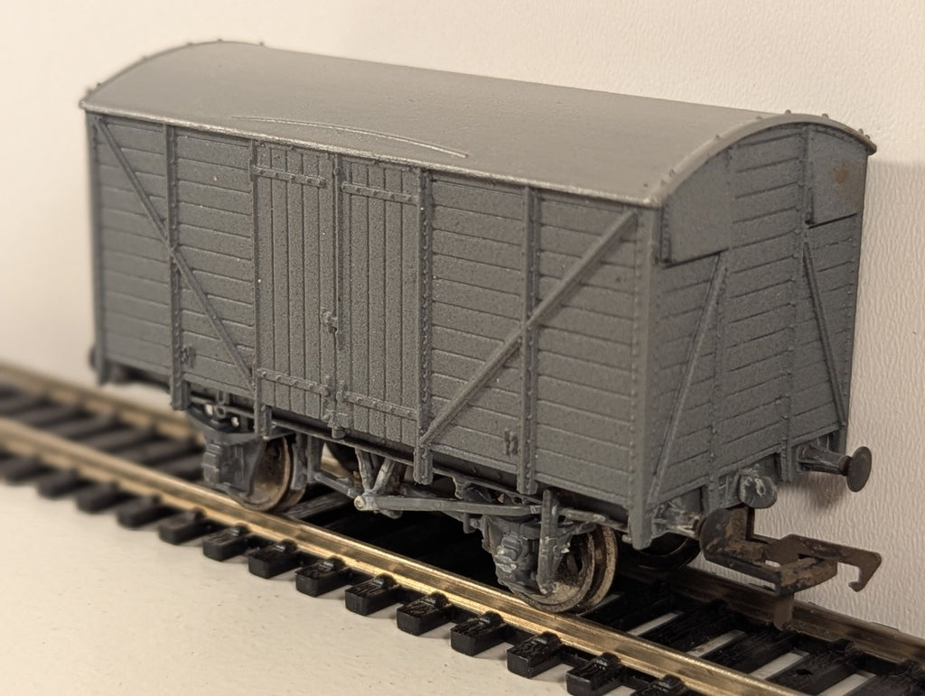 Kitbuilt OO Gauge 12-Ton Ventilated Van – Grey