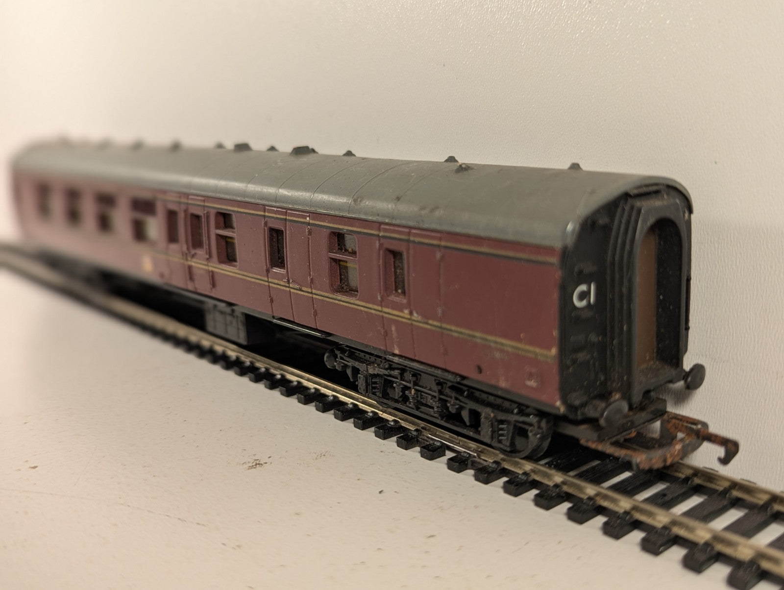 Mainline OO Gauge BR Mk1 BSK Brake Second Corridor Passenger Coach