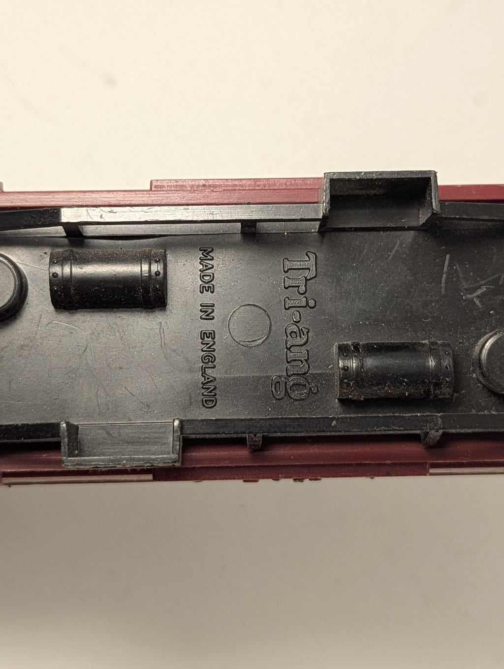Tri-ang OO Gauge Red and Cream Coach M.34000