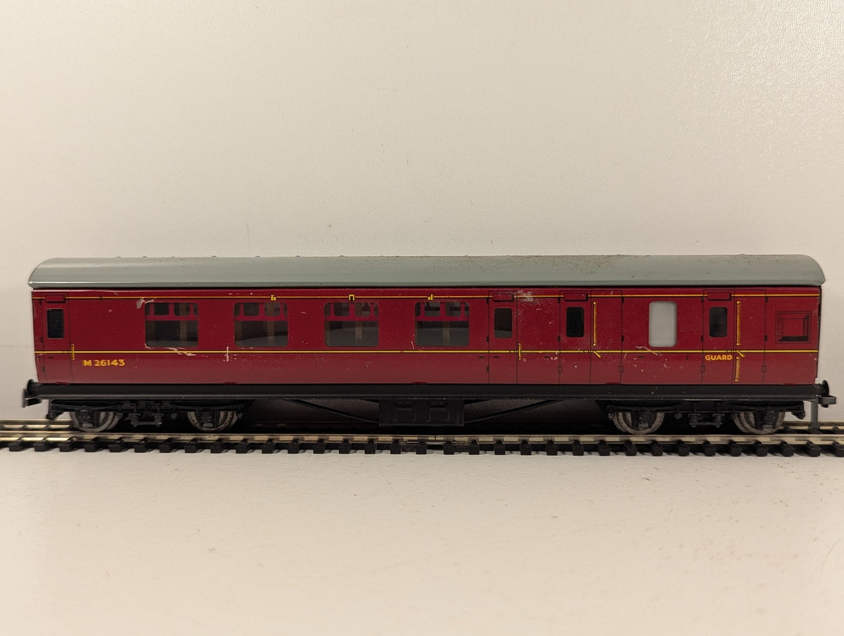 Hornby Dublo OO Gauge D12 BR Maroon Brake Third Corridor Coach Passenger Coach