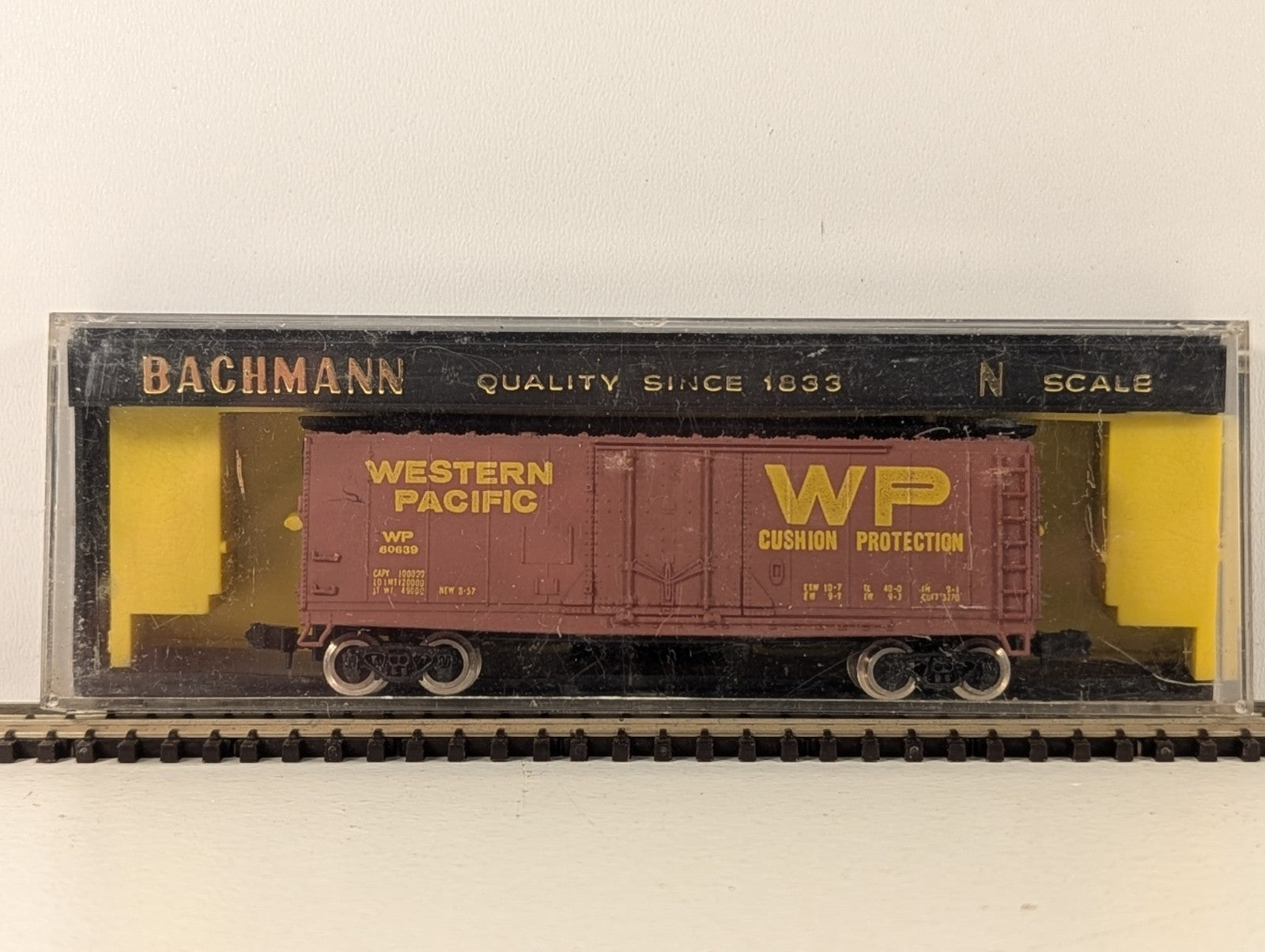 Bachmann 5006 N Gauge Western Pacific Reefer Box Car - Boxed