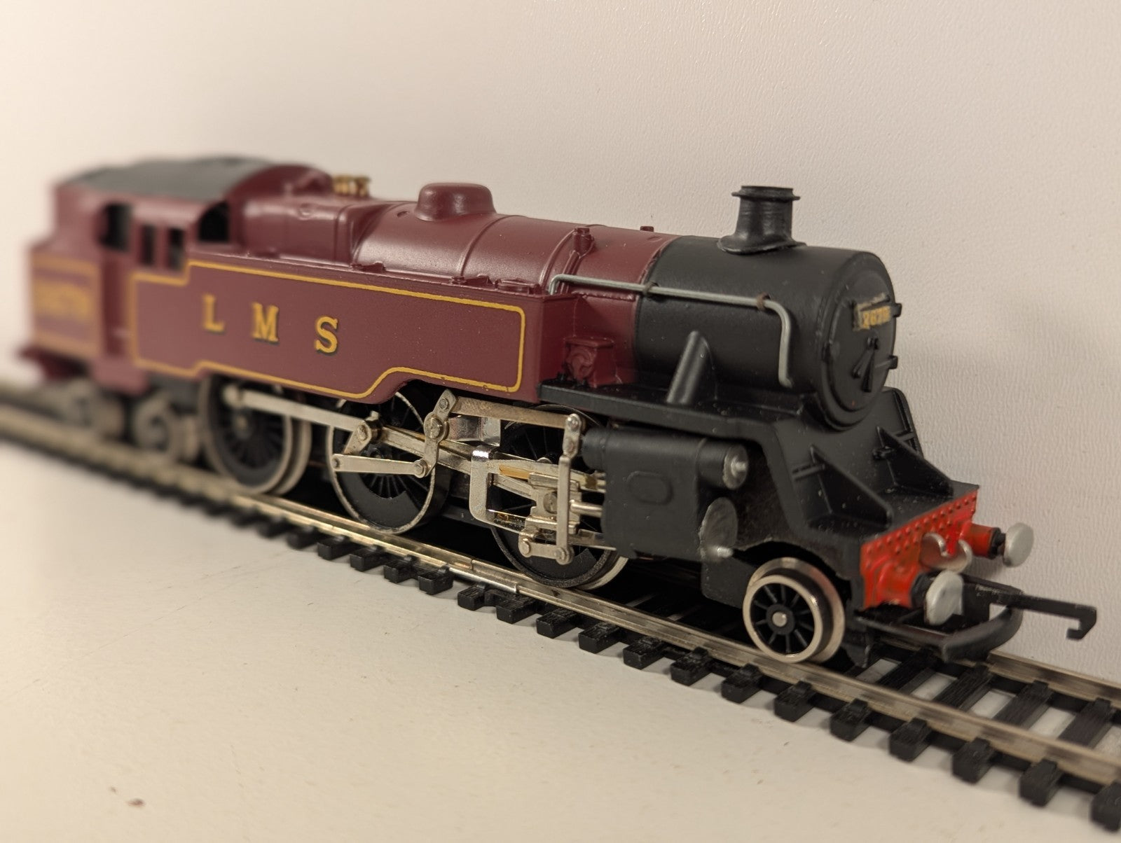 Wrenn W2219 OO Gauge LMS Standard Tank 2-6-4T Maroon