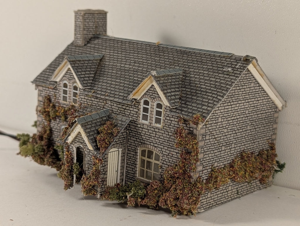 Superquick N Gauge Two Country Cottages Model Railway Building with lights