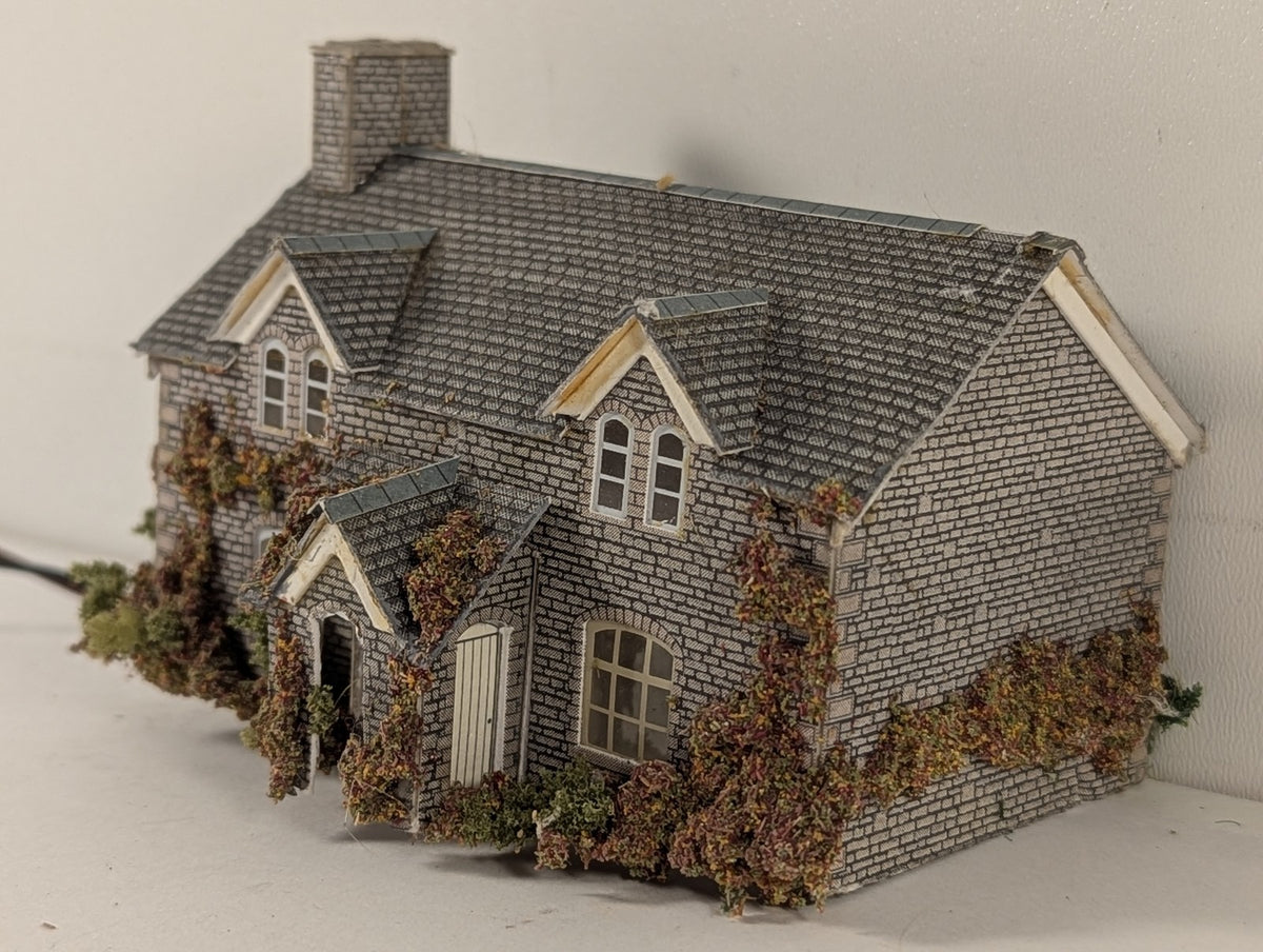 Superquick N Gauge Two Country Cottages Model Railway Building with lights