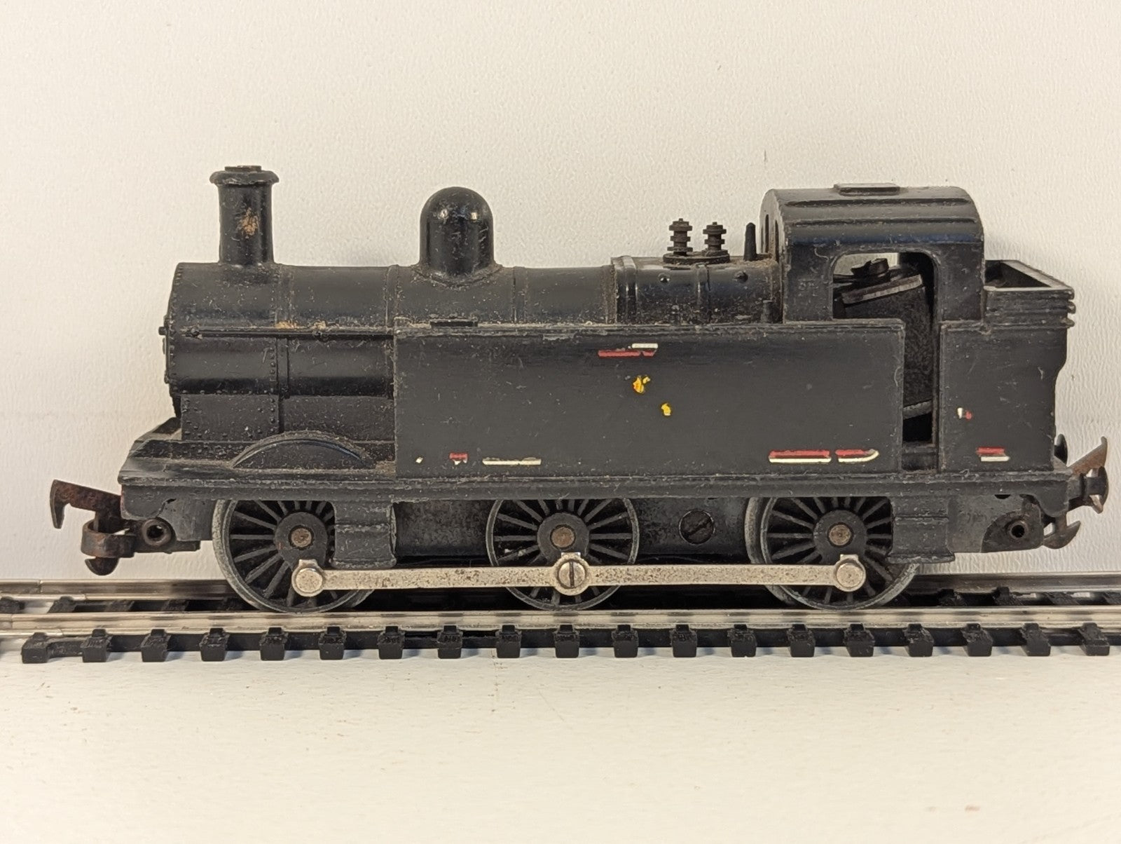 Tri-ang R52 OO Gauge 3F 0-6-0 Jinty Poor Runner