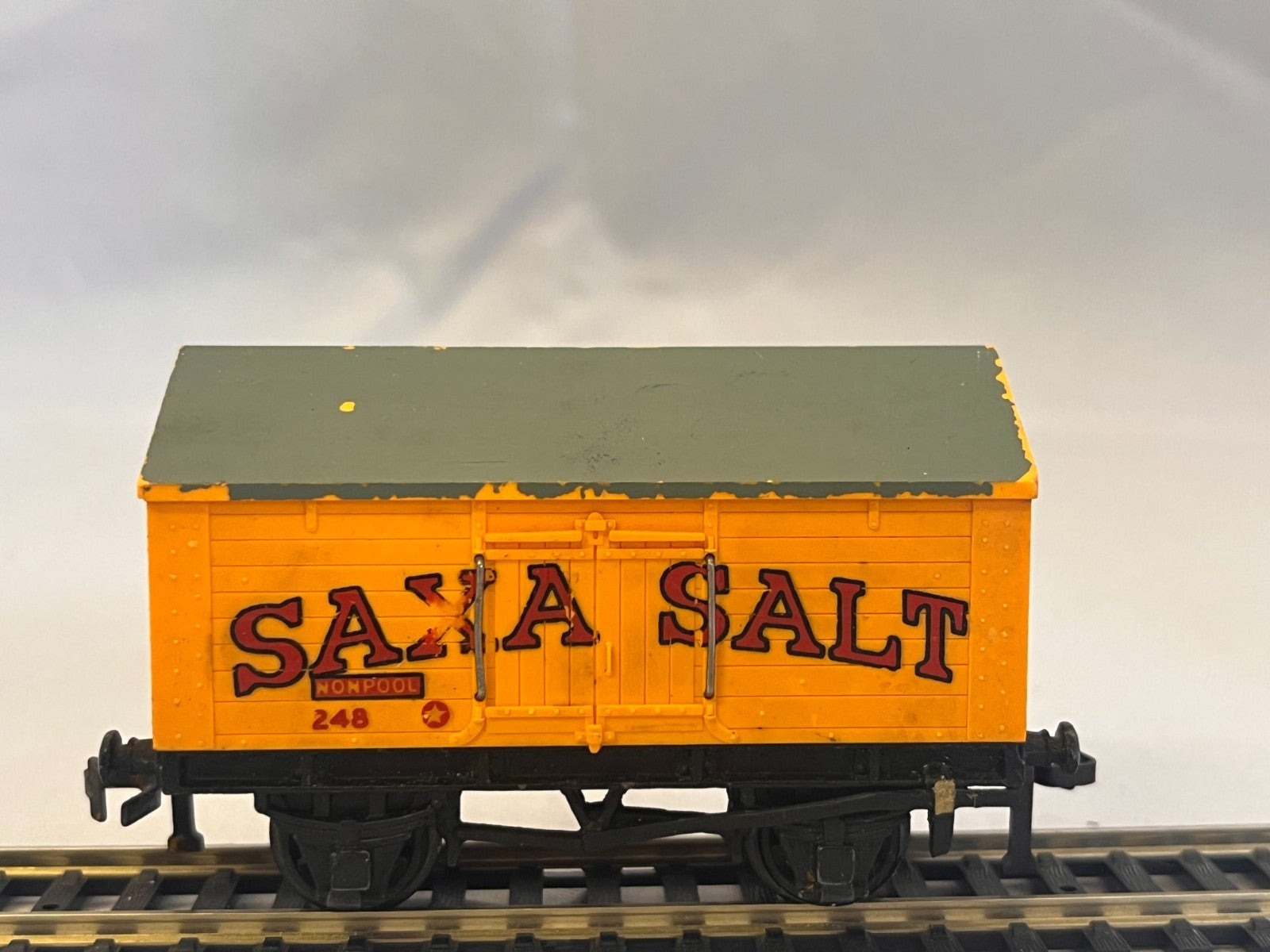 Hornby Dublo 4665 OO Gauge Saxa Salt Wagon
