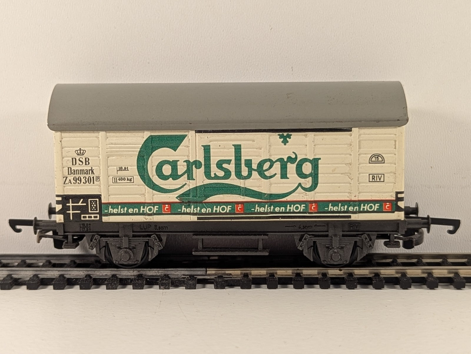Fleischmann HO Gauge Carlsberg Beer Goods Wagon