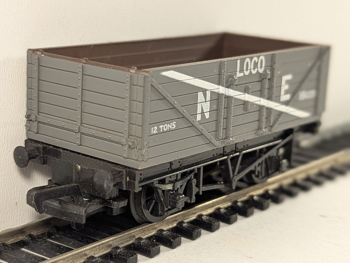 Mainline OO Gauge 12 Ton Loco Coal Wagon Goods Wagon HB4333 LNER Grey 37-133