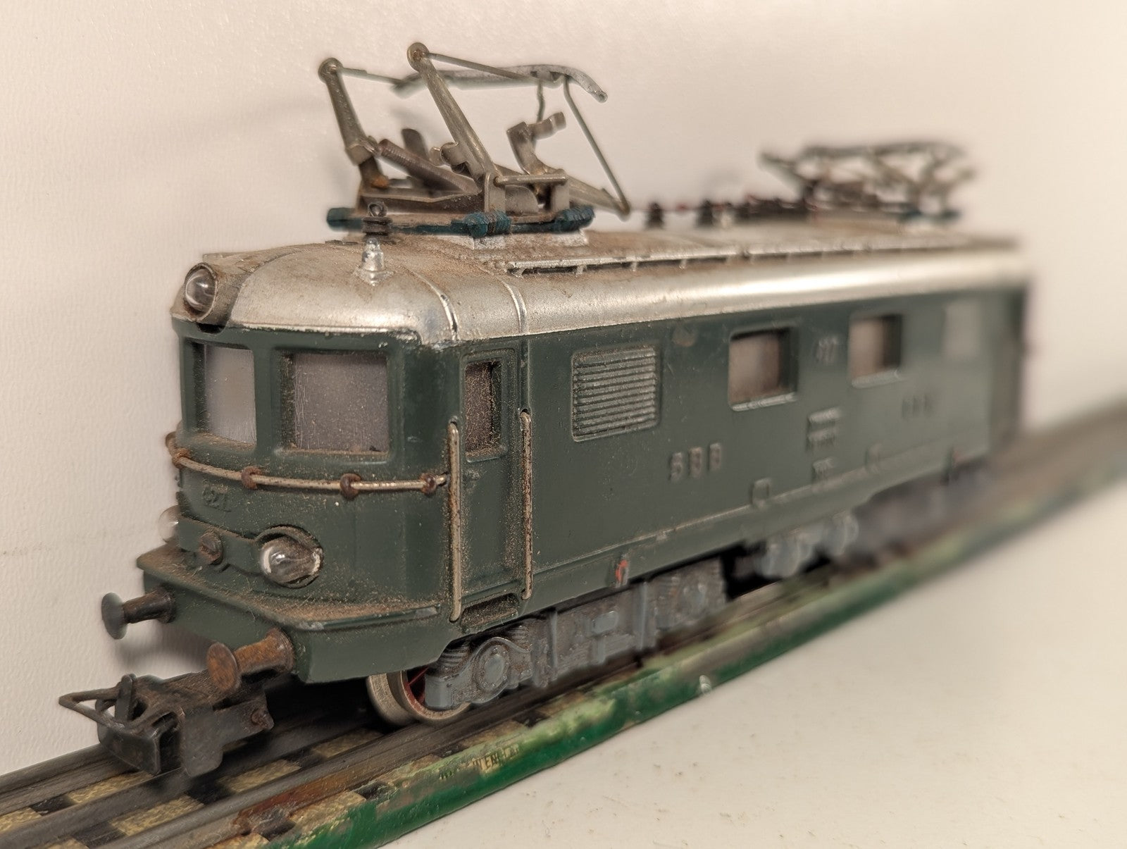 Märklin HO Gauge SBB Class Re 4/4 I Electric Locomotive 427 SBB Green RET 800