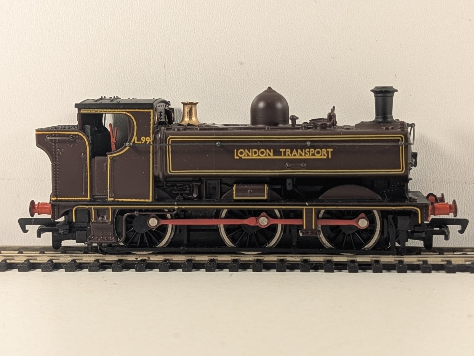 Bachmann London Transport Class 57xx Pannier Tank Steam Locomotive L.99