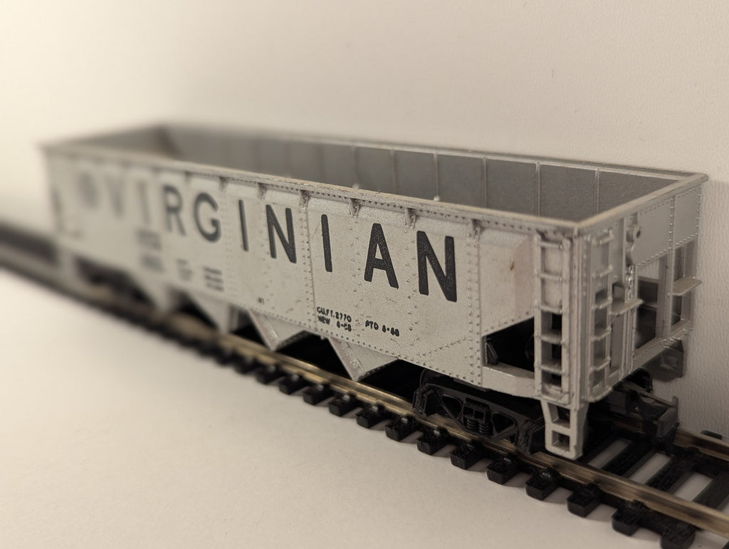 Bachmann HO Gauge 3-Bay Hopper Goods Wagon 2610 Virginian