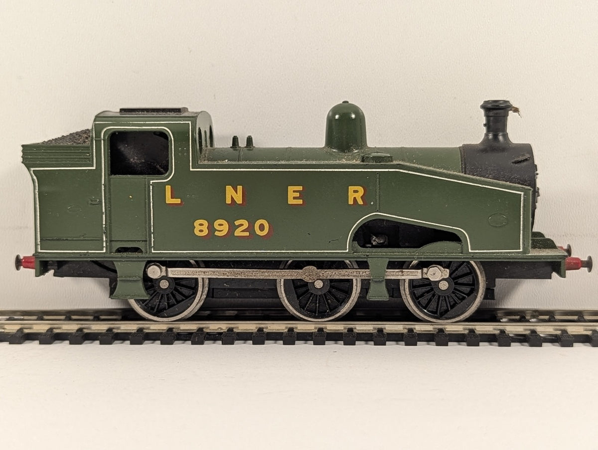 Lima OO Gauge Class J50 0-6-0T Steam Locomotive 8920 LNER Green 205111