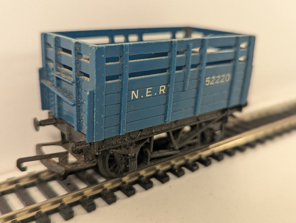 Tri-ang Hornby R781 OO Gauge NER Coke Wagon No.52220 – Blue