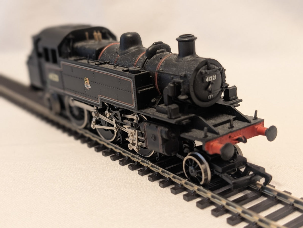 Bachmann 31-450 OO Gauge Ivatt 2-6-2 Tank No.41221 – BR Lined Black