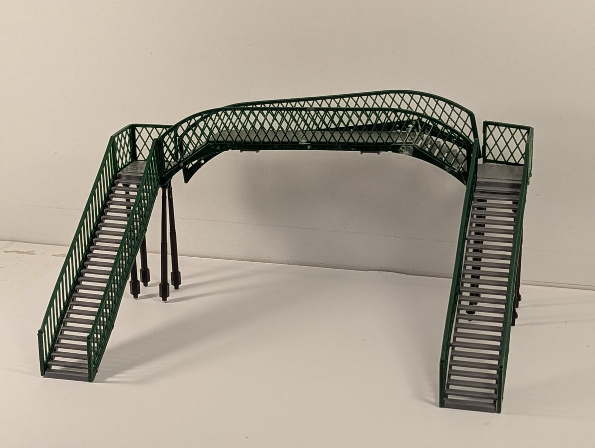 Hornby OO Gauge Lattice Footbridge Green & Grey R180