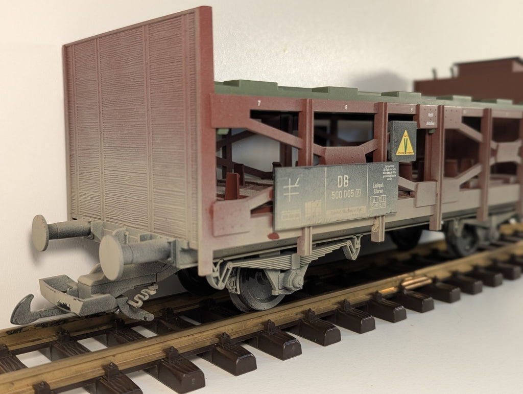 Piko G Gauge Weathered Acid Chemical Wagon with Guards Compartment – No barrels