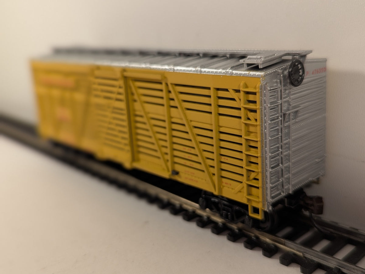 Athearn HO Scale 40ft Stock Car 47635D Union Pacific 1779