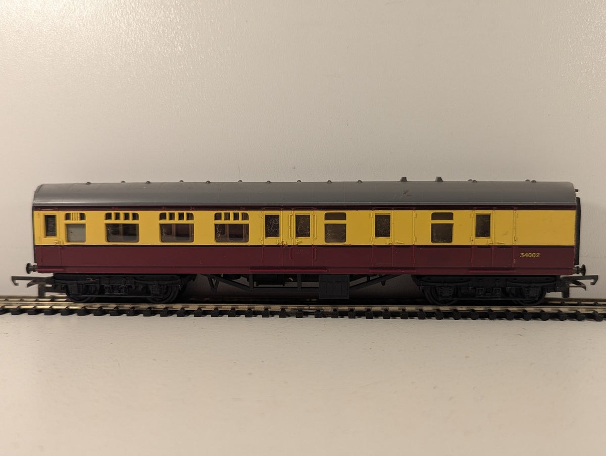 Tri-ang OO Gauge BR Suburban Brake Coach Passenger Coach 34002