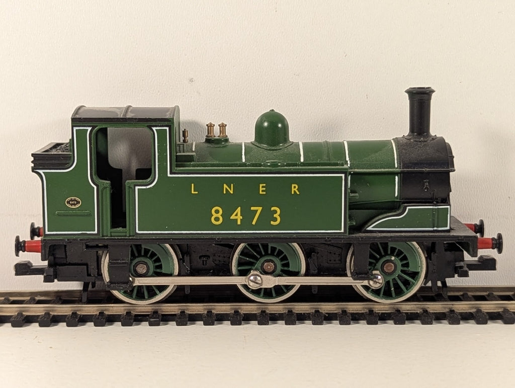 Hornby R316 LNER Class J83 0-6-0 Tank Locomotive OO Gauge - Wrong Couplings