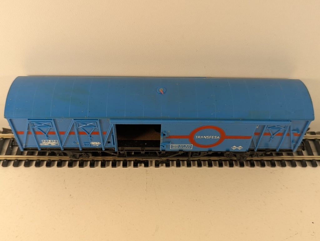 Hornby R741A OO Gauge Transfesa Ferry Van Blue Livery