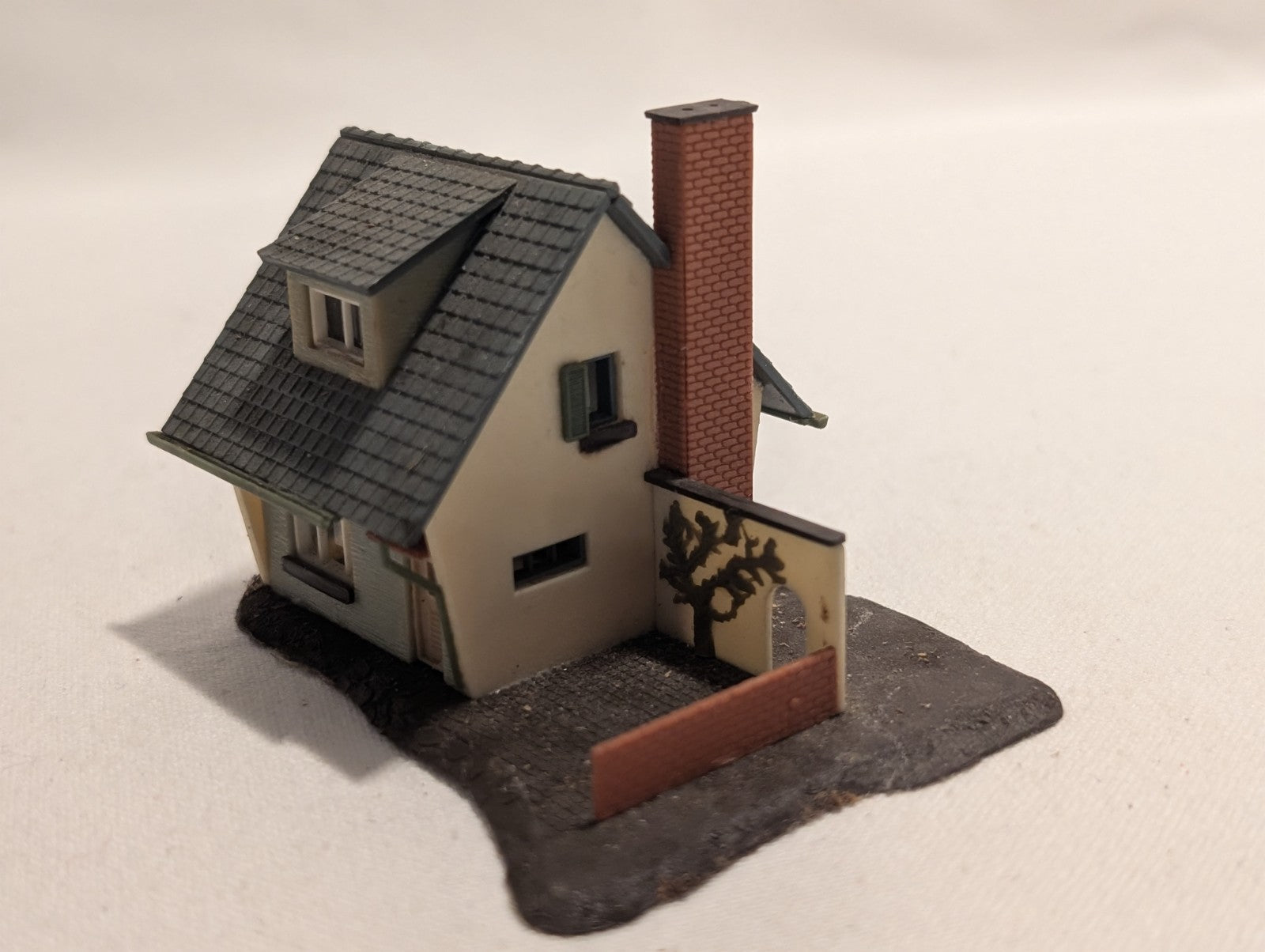 N Scale Built-Up Small House