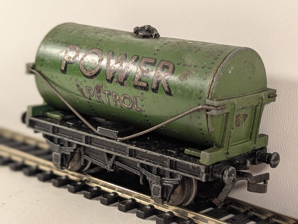 Hornby 32080 OO Gauge Power Petrol Tank Wagon