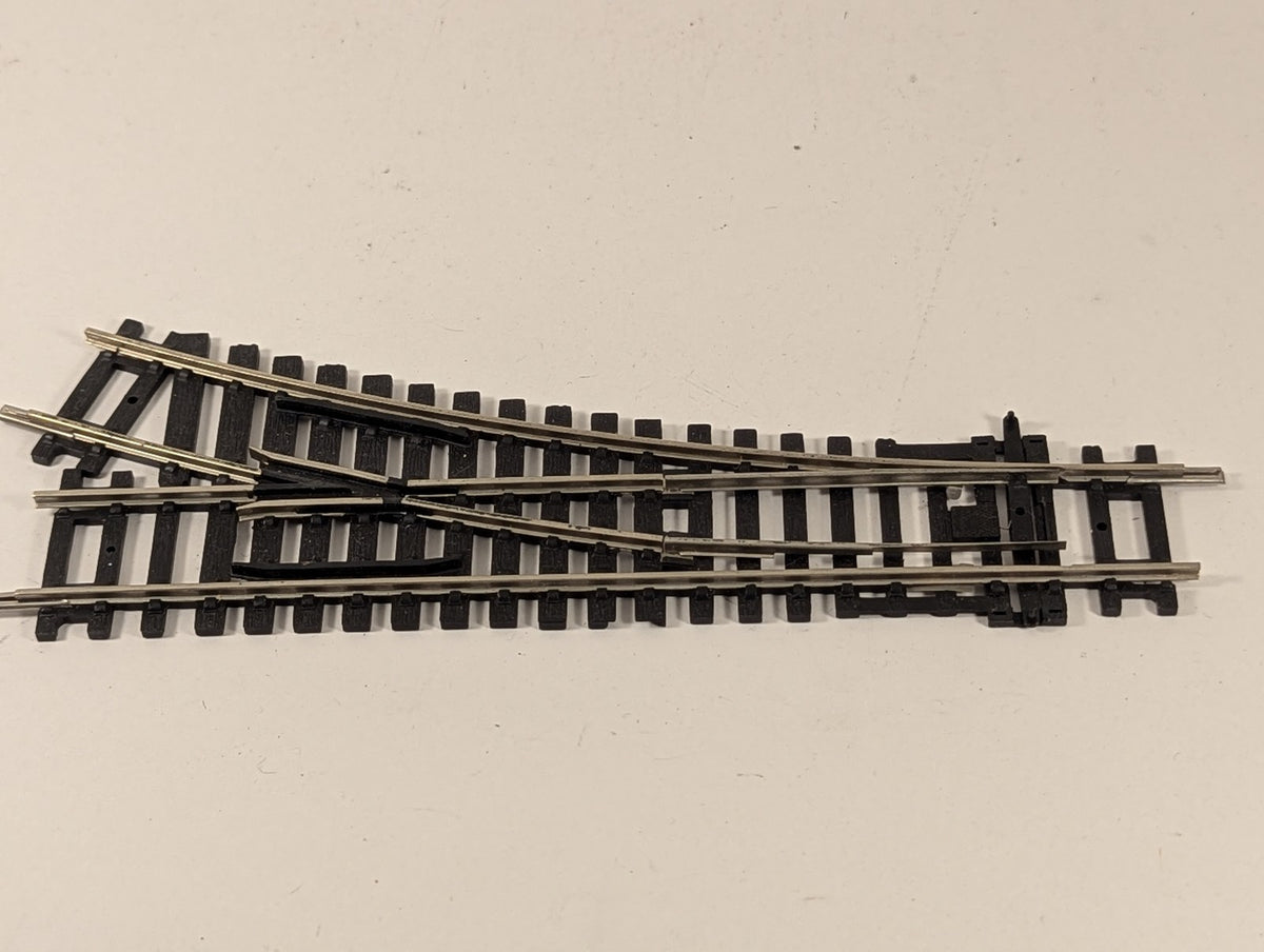 Hornby OO Gauge Right Hand Point Track R8073