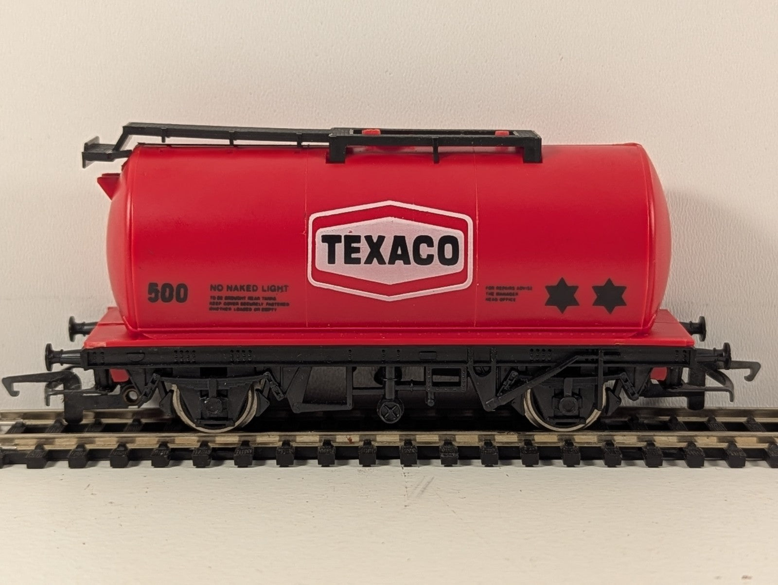 Hornby OO Gauge Texaco Tank Wagon