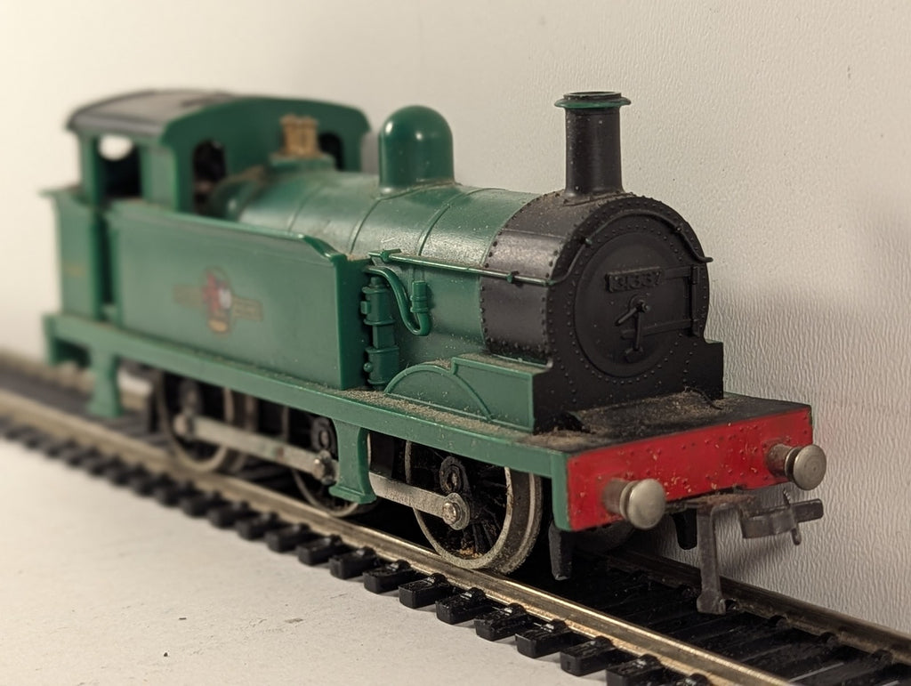 Hornby Dublo OO Gauge Class R1 0-6-0T Locomotive 31340 BR Green 2217