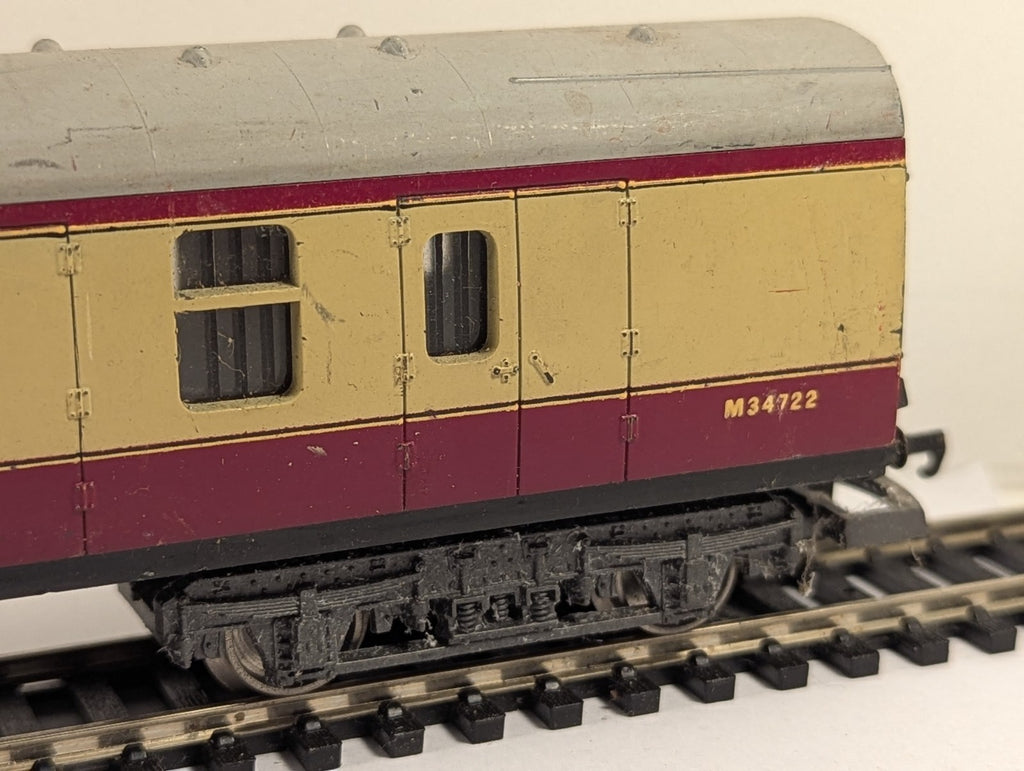 Lima OO Gauge BR Mk1 BSK Brake Second Corridor Coach Passenger Coach