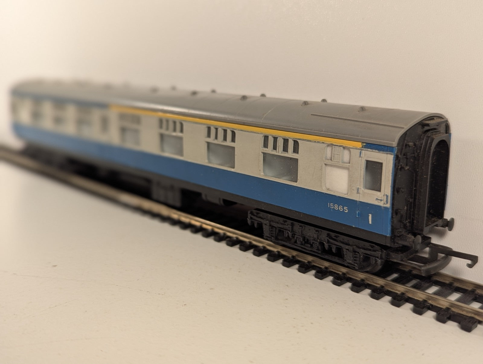 Tri-ang OO Gauge BR Blue & Grey Composite Coach