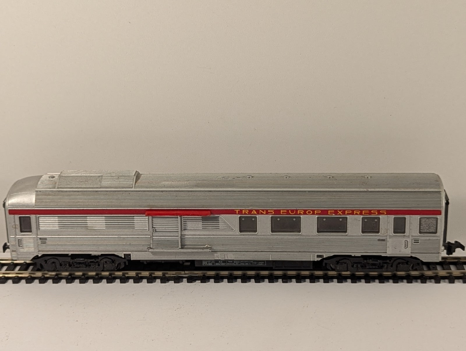 Jouef HO Gauge TEE Silver Trans-Europe Express Coach Missing Parts