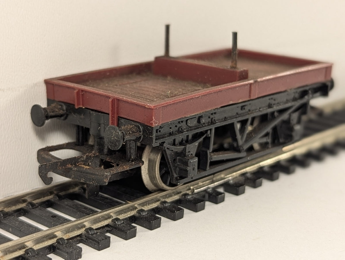 Hornby OO Gauge Low-Sided Bolster Wagon Goods Wagon Unlettered Red
