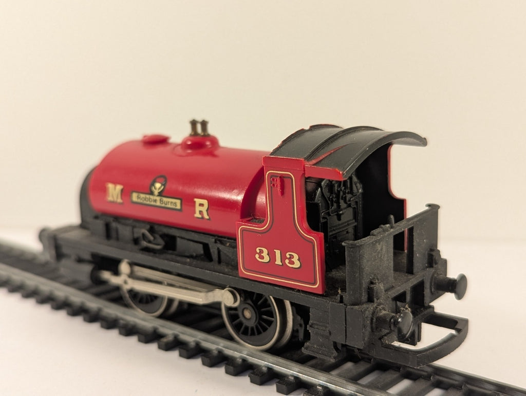 Hornby OO Gauge Robbie Burns Pug Poor Runner